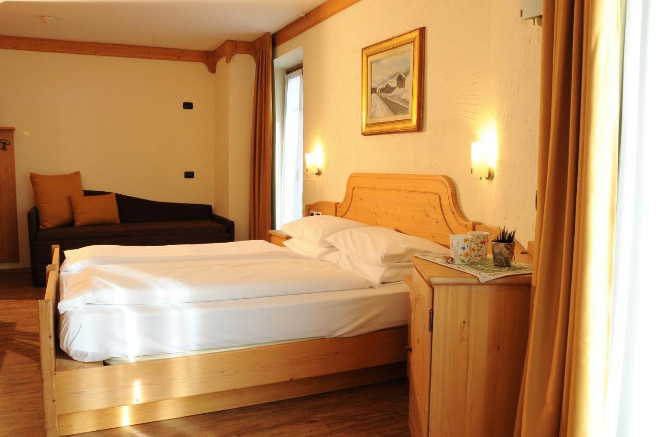 Hotel Helvetia Ливиньо Экстерьер фото