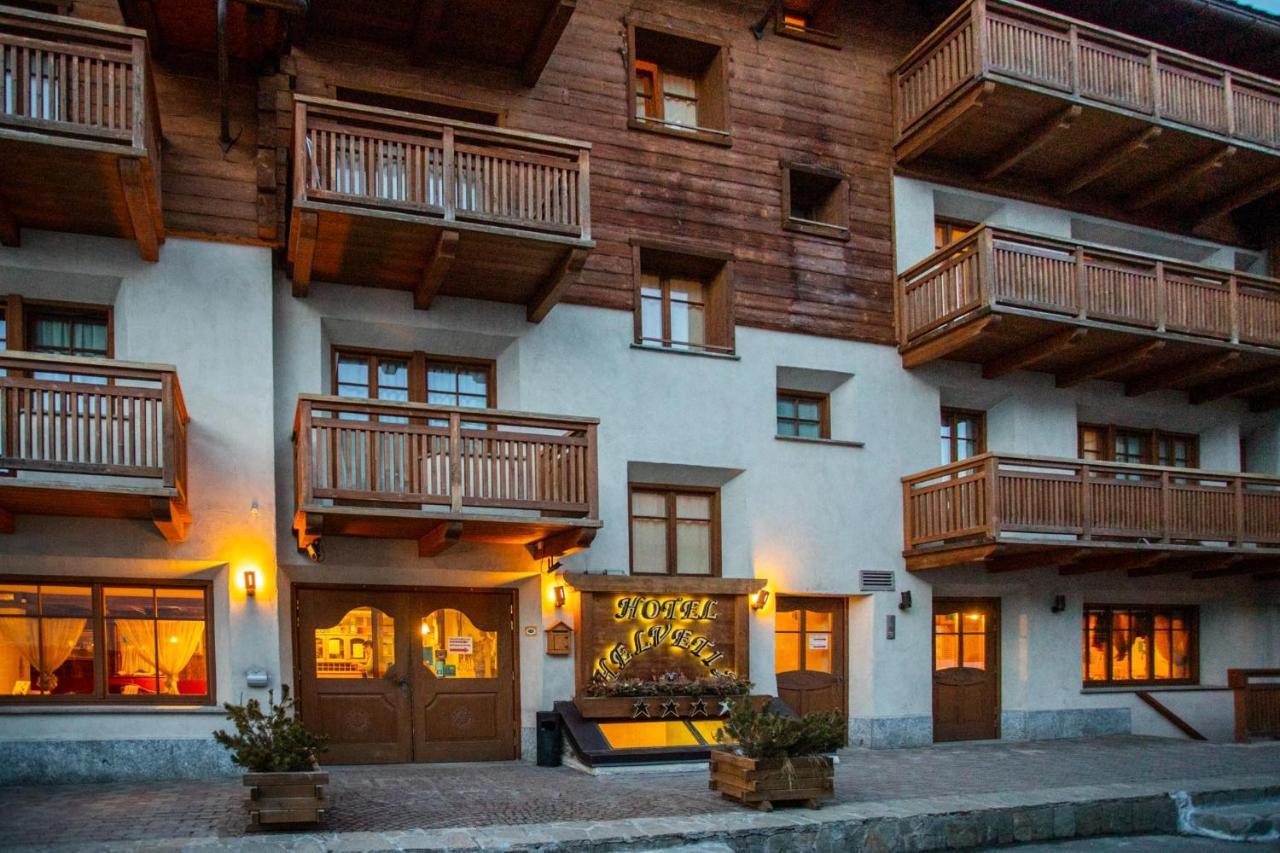 Hotel Helvetia Ливиньо Экстерьер фото