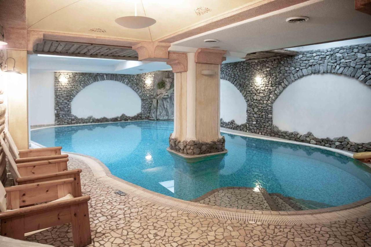 Hotel Helvetia Ливиньо Экстерьер фото