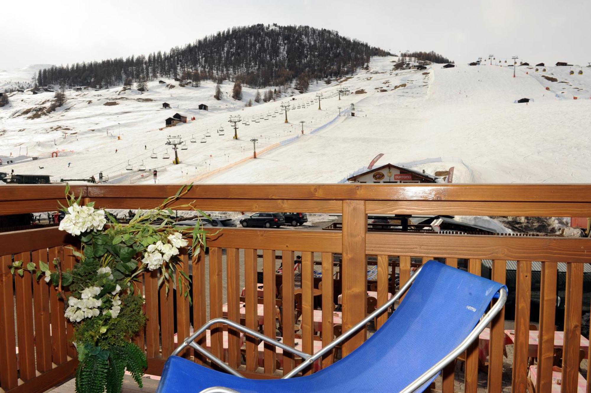 Hotel Helvetia Ливиньо Экстерьер фото